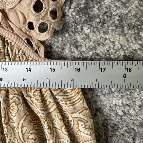 Let Me Be Shirt Womens XS Beige Lace Trim Boho‎ Eyelet Ruffle Sleeveless Top - Picture 3 of 6